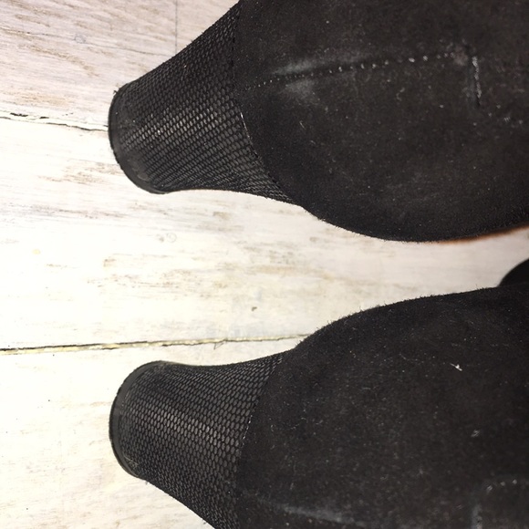 Moda Di Fausto Black Suede And Textured Pumps - Picture 4 of 8